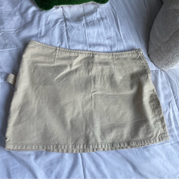 Asos design Denim low rise utility skirt in ecru - Picture 2 of 2